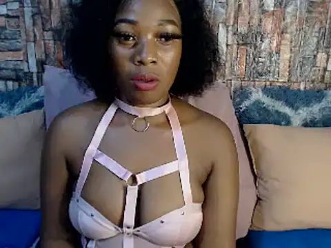 Snapshot of Foxy_African chatting on 03.07.25 Foxy African online show from 03.07.25