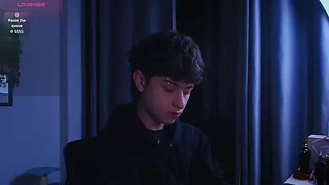 Ares Dickson online show from 10.25.25