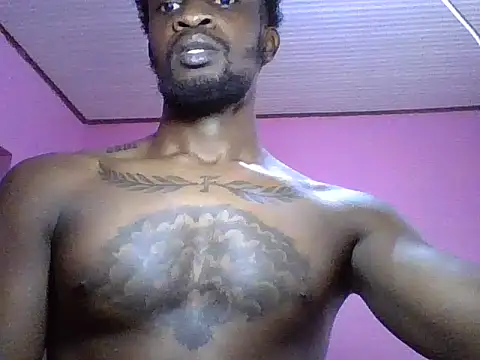 Snapshot of Tonedom chatting on 10.07.25 Tonedom online show from 10.07.25