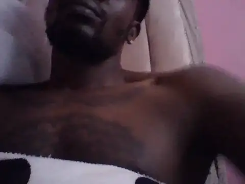 Snapshot of Tonedom chatting on 10.09.25 Tonedom online show from 10.09.25