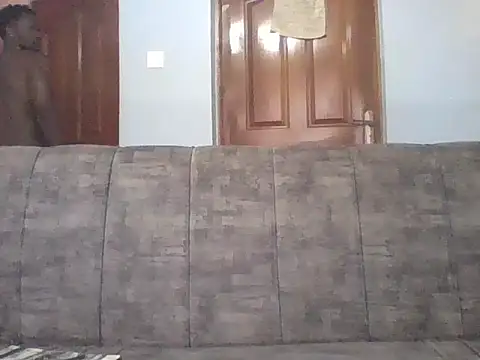 Snapshot of Tonedom chatting on 10.12.25 Tonedom online show from 10.12.25