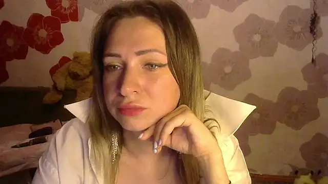 Queen Daenerys online show from 09.15.25