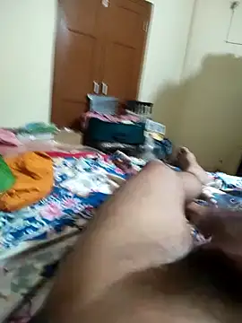 Snapshot of vini1754 chatting on 12.03.24 vini1754 online show from 12.03.24