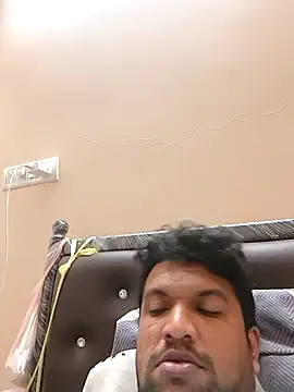 Snapshot of vini1754 chatting on 10.24.25 vini1754 online show from 10.24.25