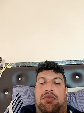 Snapshot of vini1754 chatting on 10.29.25 vini1754 online show from 10.29.25