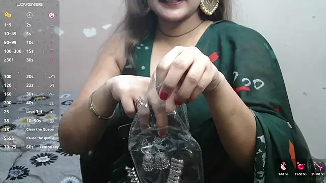 Snapshot of Jass-Karan chatting on 02.11.25 Jass-Karan online show from 02.11.25