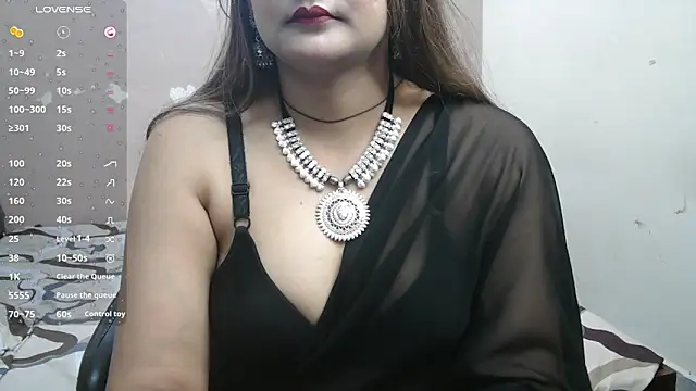 Snapshot of Jass-Karan chatting on 02.25.25 Jass-Karan online show from 02.25.25