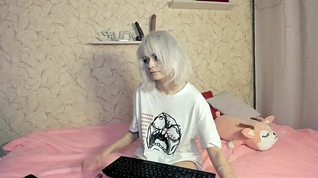 Snapshot of kritolisa chatting on 03.05.25 kritolisa online show from 03.05.25