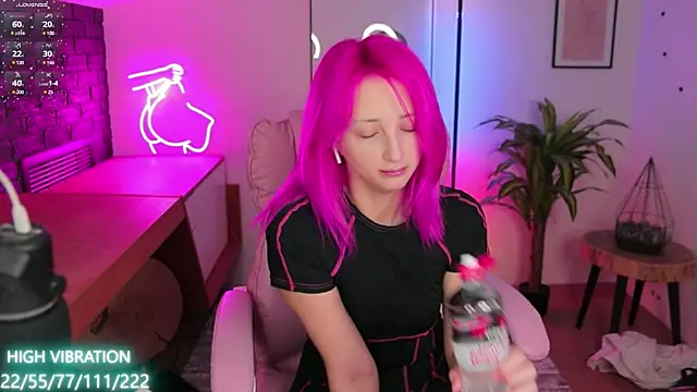 Selena Lily online show from 01.30.25