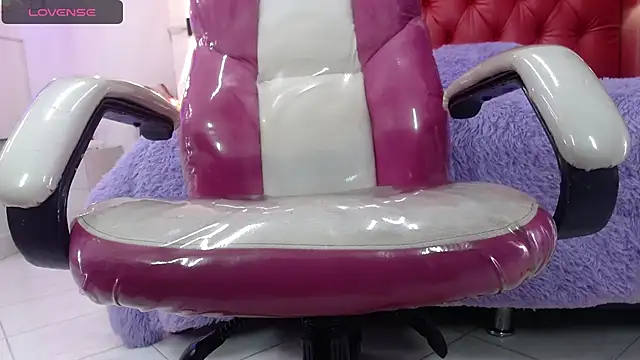 Snapshot of ozuna_sex chatting on 02.27.25 ozuna sex online show from 02.27.25