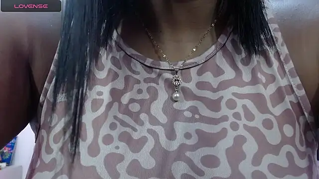 Snapshot of ozuna_sex chatting on 09.10.25 ozuna sex online show from 09.10.25