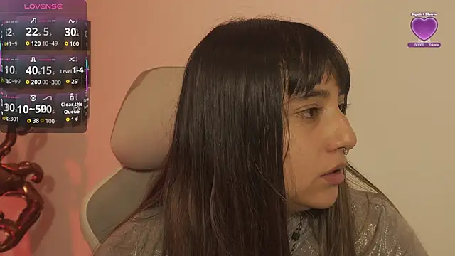 Snapshot of emitaa17228o chatting on 10.17.25 emitaa17228o online show from 10.17.25