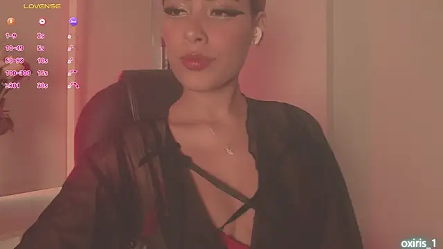 Snapshot of oxiris_1 chatting on 01.08.25 oxiris 1 online show from 01.08.25