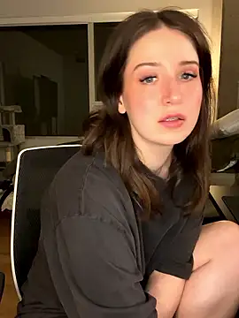 nerdynina online show from 01.11.26