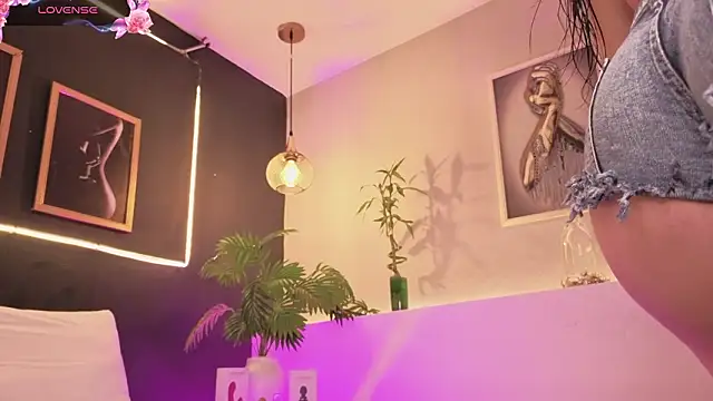 samanthaevanss1 online show from 02.10.26