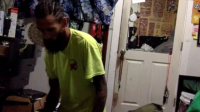 Snapshot of Robriguezxxx chatting on 09.23.25 Robriguezxxx online show from 09.23.25