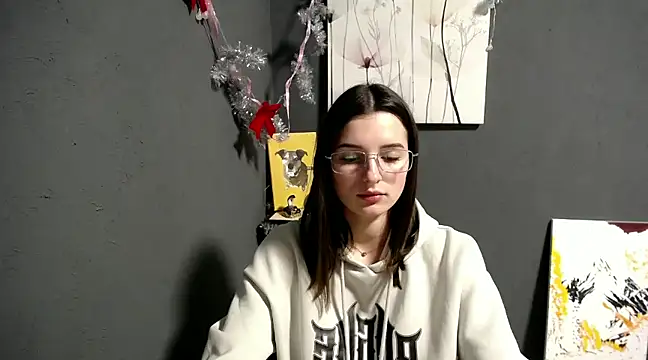 lady olivia  online show from 12.24.24