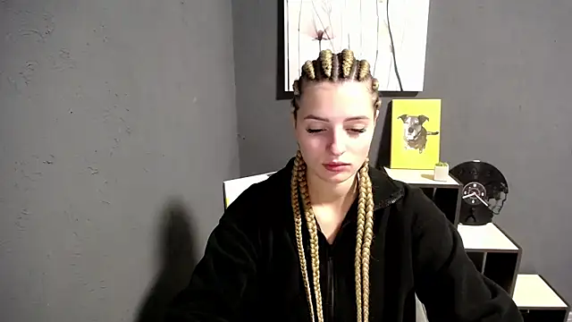 lady olivia  online show from 10.16.25