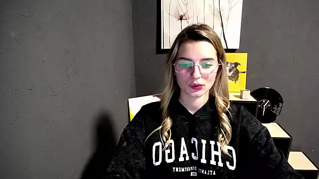 lady olivia  online show from 02.13.26