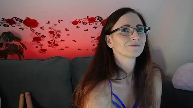 NadjaNeah online show from 09.09.25