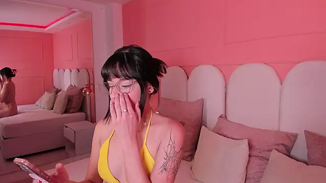 emilly williams  online show from 12.18.24