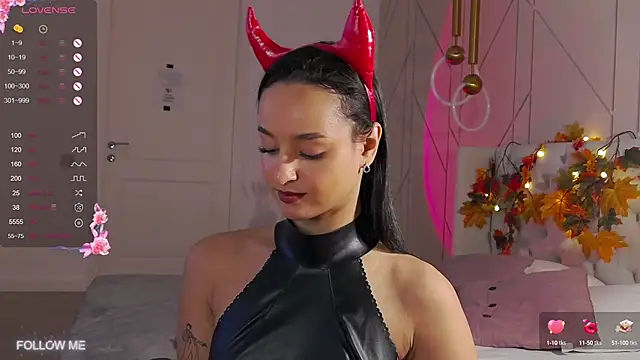 Lolly Neal online show from 12.06.24
