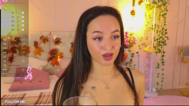 Lolly Neal online show from 11.04.25