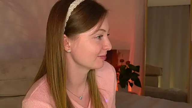  elisa omm  online show from 11.20.25