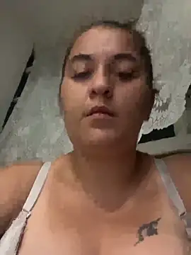 Snapshot of yzabell18 chatting on 09.11.25 yzabell18 online show from 09.11.25