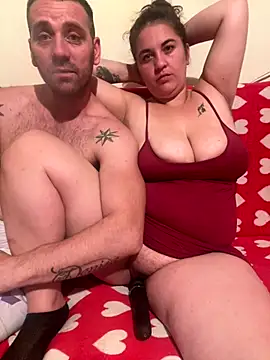 Snapshot of yzabell18 chatting on 10.11.25 yzabell18 online show from 10.11.25