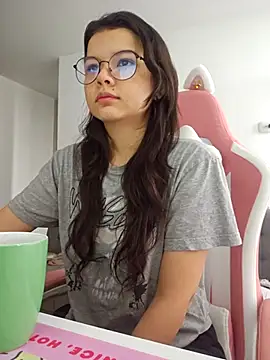 azumiichan online show from 10.25.25