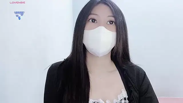 tanhxiu online show from 12.14.25