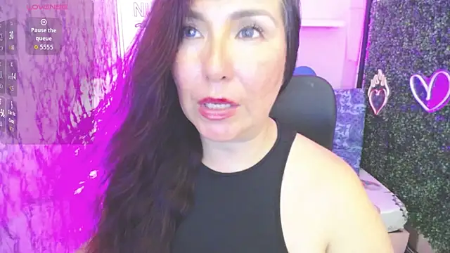 evelyn mature19 online show from 10.25.25