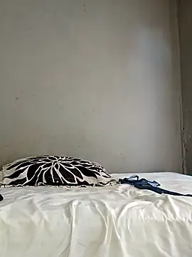 Snapshot of BrownEyed_K chatting on 03.18.25 BrownEyed K online show from 03.18.25