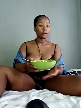 Snapshot of BrownEyed_K chatting on 03.20.25 BrownEyed K online show from 03.20.25