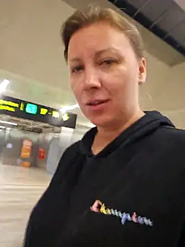 zarina3003 online show from 04.13.26