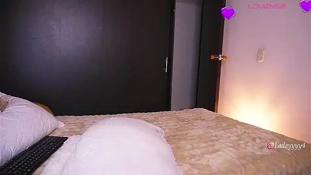 daycass  online show from 12.14.25