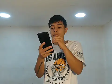 danielitopapuu online show from 10.22.25