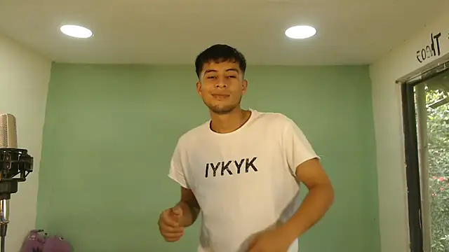 danielitopapuu online show from 12.17.25