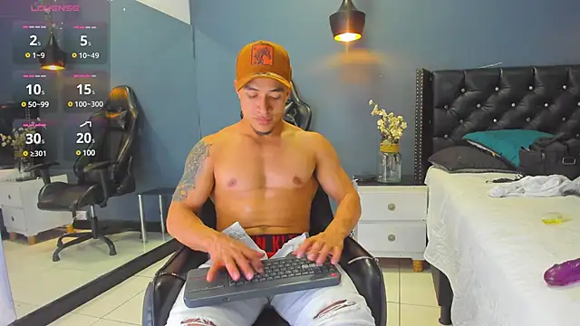 Bryson Collins  online show from 02.10.25