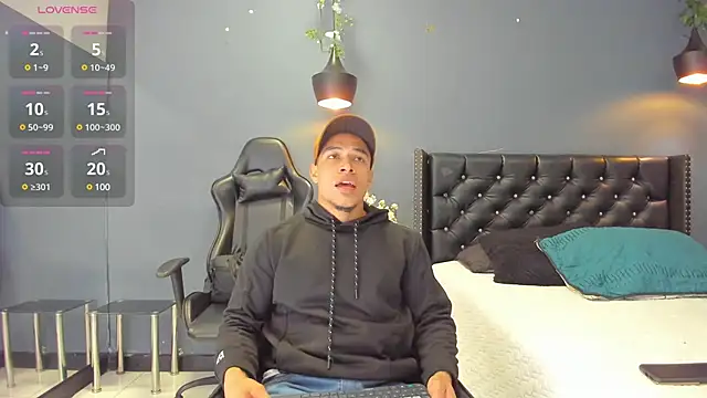 Bryson Collins  online show from 02.11.25