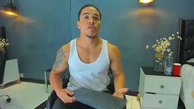 Bryson Collins  online show from 03.07.25