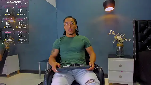 Bryson Collins  online show from 03.17.25