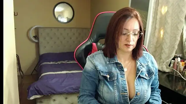 Snapshot of Carol_Scottt chatting on 09.30.25 Carol Scottt online show from 09.30.25