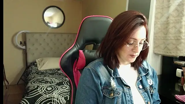 Snapshot of Carol_Scottt chatting on 10.08.25 Carol Scottt online show from 10.08.25