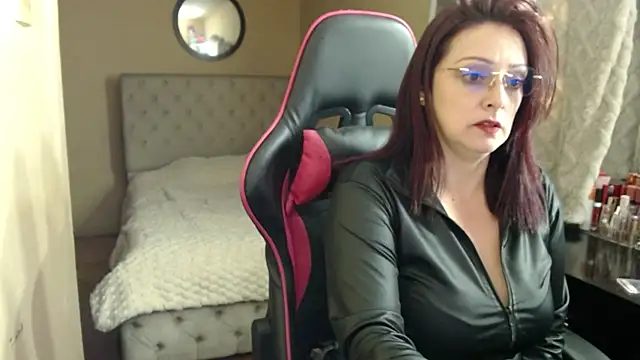 Carol Scottt online show from 04.14.26