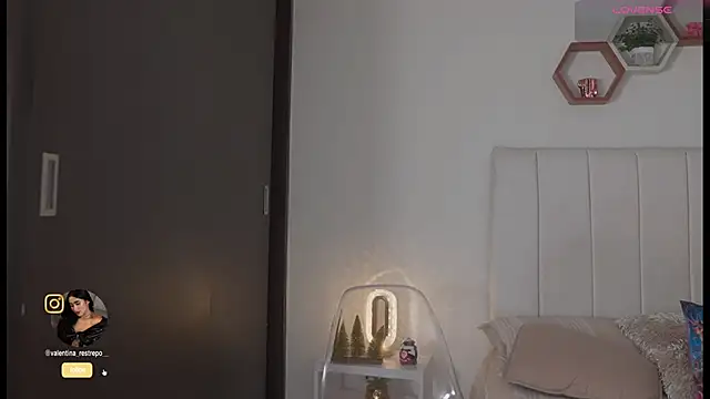 Madison evans1 online show from 11.26.25