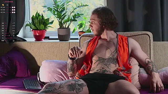 pleasure8869 online show from 09.30.25