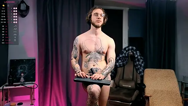 pleasure8869 online show from 10.17.25