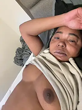 JCCaramelbarbie1 online show from 01.13.25